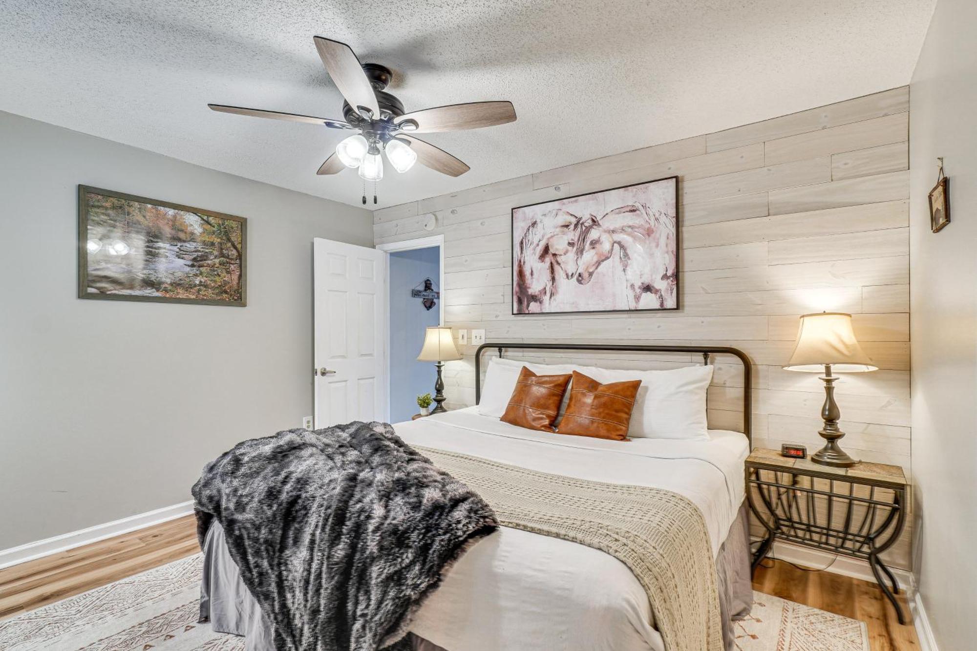 Downtown Gatlinburg Condo With Mountain-View Balcony エクステリア 写真